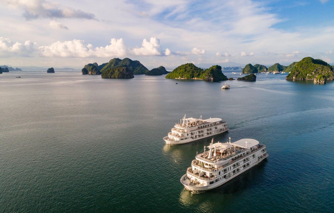 Best Halong bay cruise with Hanoi Explore Travel